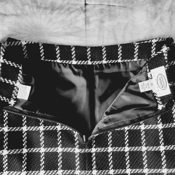 Talbots wool, petites skirt size 12 - Picture 10 of 14